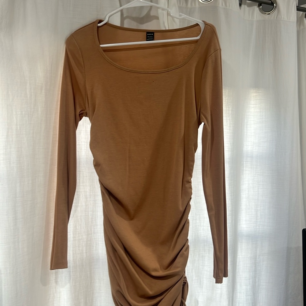 Brown dress